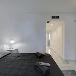 Beautiful Spacious 3 Bedroom Апартаменты *
