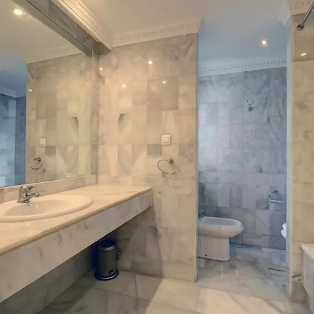Beautiful Spacious 3 Bedroom Marbella