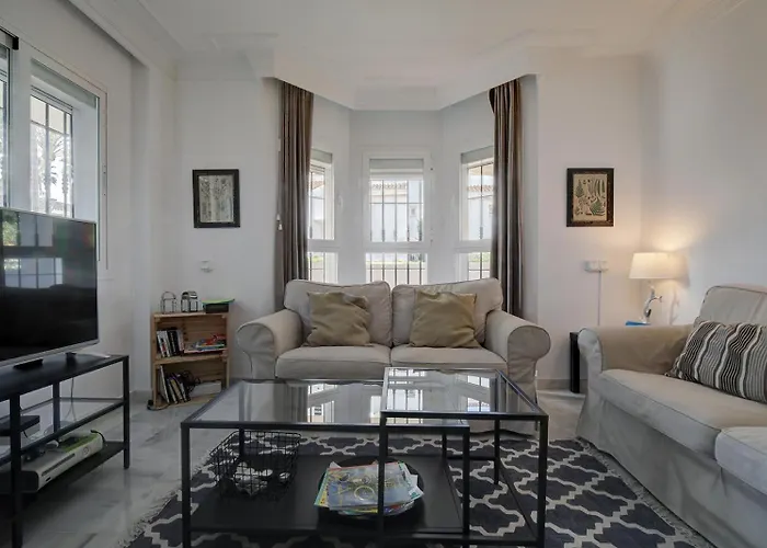 Beautiful Spacious 3 Bedroom アパート マルベーリャ