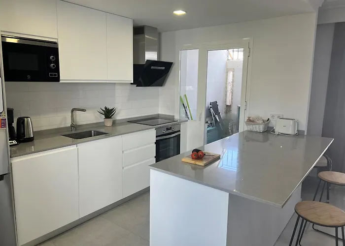 Beautiful Spacious 3 Bedroom アパート *